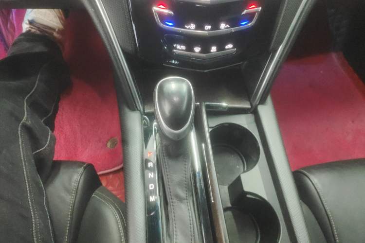 Used Cadillac XTS 2018 28T Elite Edition Gear Lever