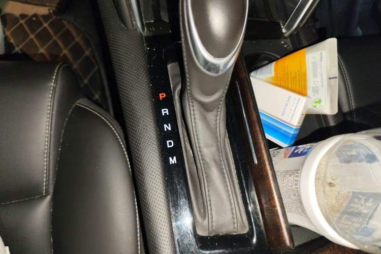 Used Cadillac XTS 2018 28T Tech Edition Gear Lever