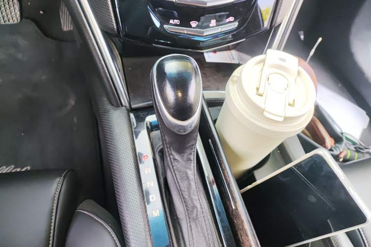 Used Cadillac XTS 2018 28T Tech Edition Gear Lever