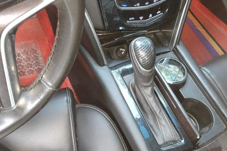 Used Cadillac XTS 2018 28T Tech Edition Gear Lever