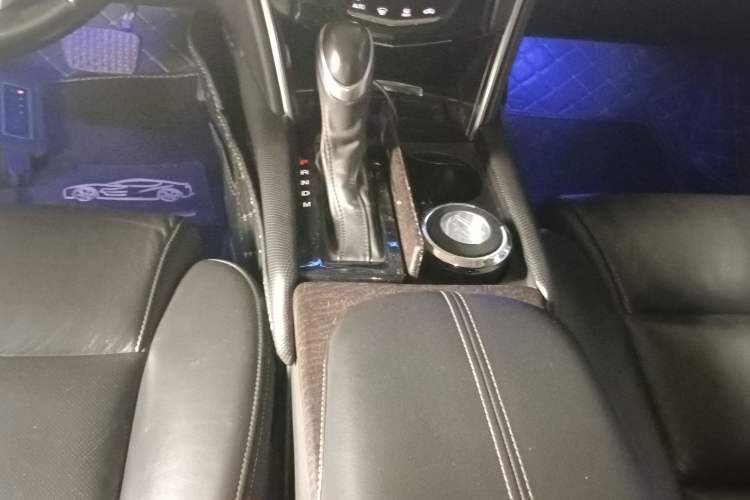 Used Cadillac XTS 2018 28T Elite Edition Gear Lever