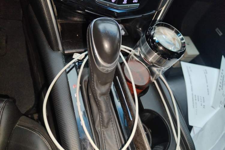 Used Cadillac XTS 2018 28T Elite Edition Gear Lever