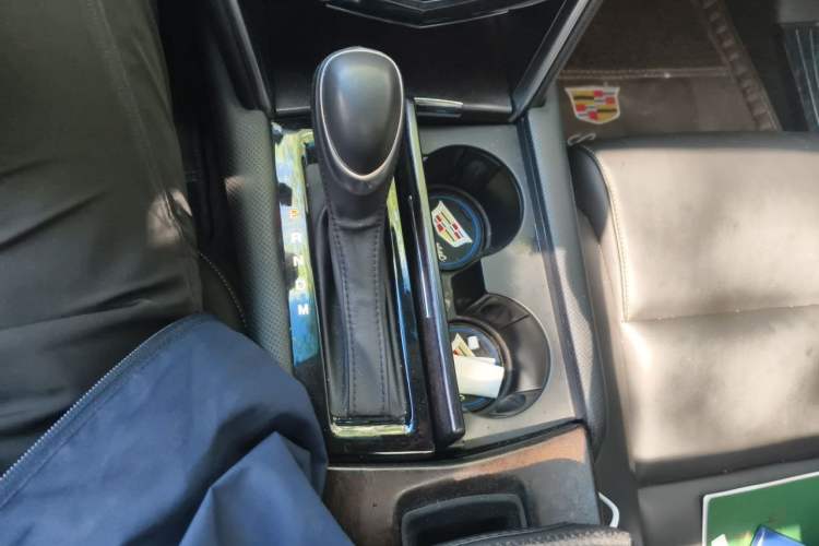 Used Cadillac XTS 2018 28T Tech Edition Gear Lever