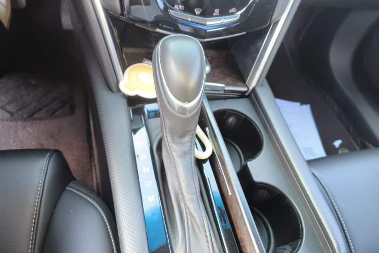 Used Cadillac XTS 2018 28T Tech Edition Gear Lever
