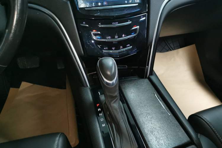 Used Cadillac XTS 2018 28T Tech Edition Gear Lever