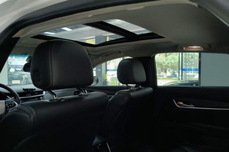 Used Cadillac XTS 2018 28T Tech Edition Headliner