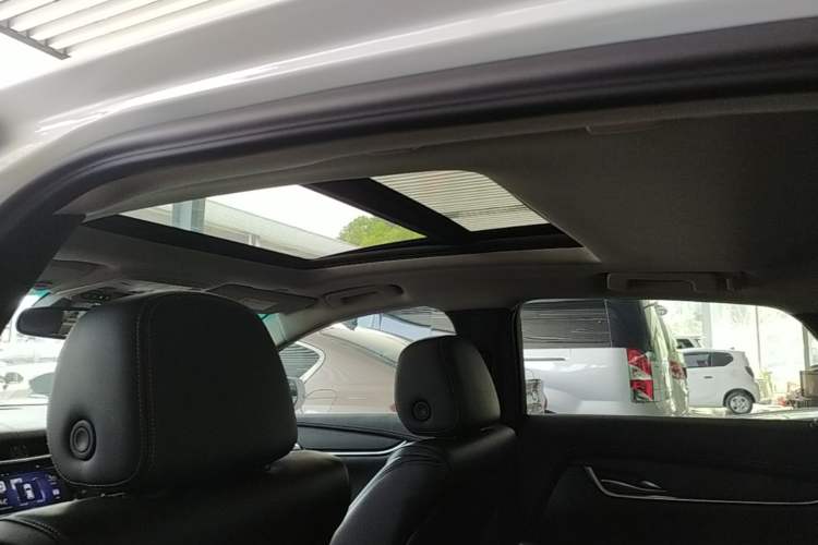 Used Cadillac XTS 2018 28T Tech Edition Headliner