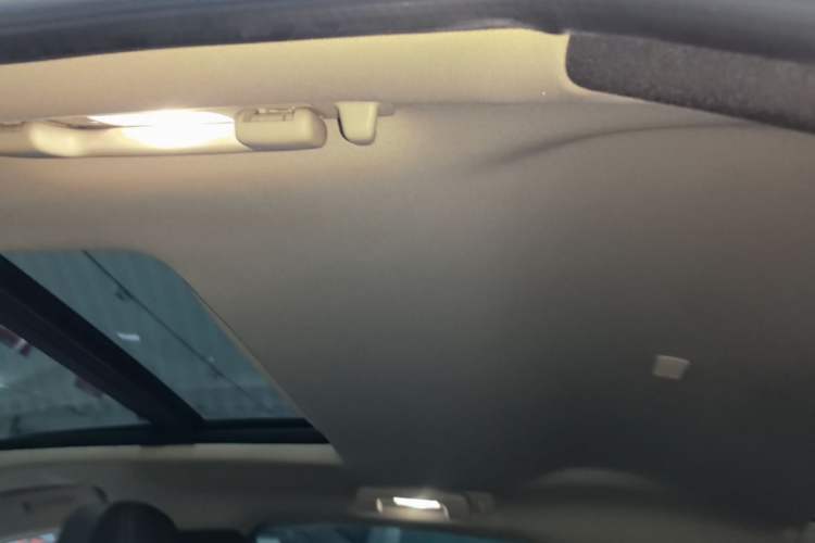 Used Cadillac XTS 2018 28T Tech Edition Headliner