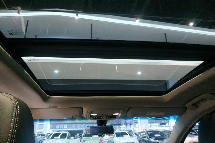 Used Cadillac XTS 2018 28T Elite Edition Headliner