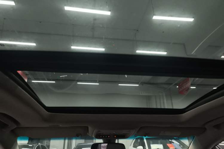 Used Cadillac XTS 2018 28T Tech Edition Headliner