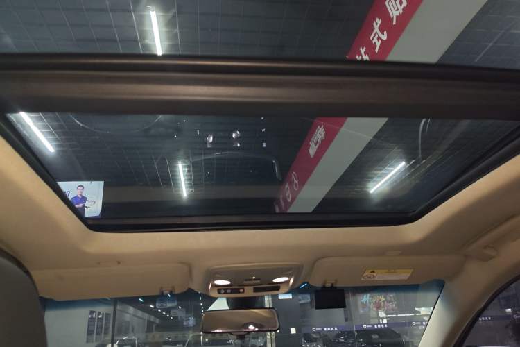 Used Cadillac XTS 2018 28T Elite Edition Headliner