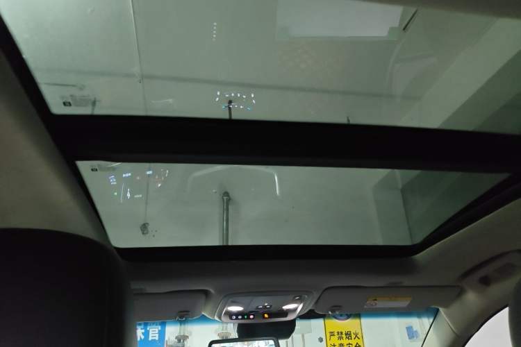Used Cadillac XTS 2018 28T Luxury Edition Headliner