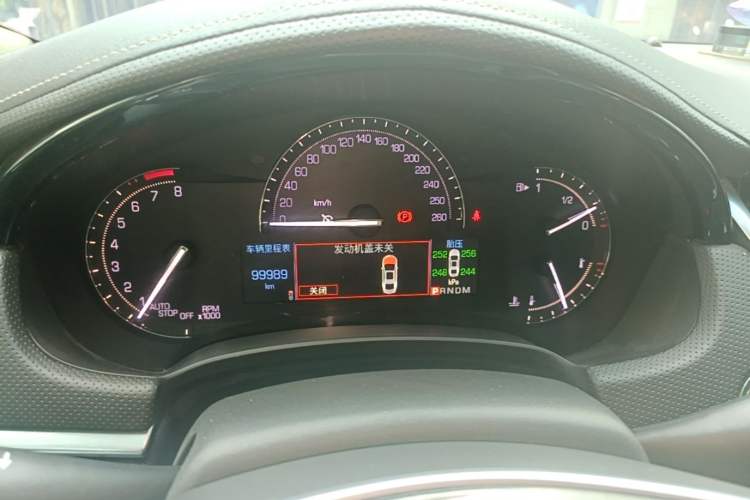 Used Cadillac XTS 2018 28T Tech Edition Instrument Cluster