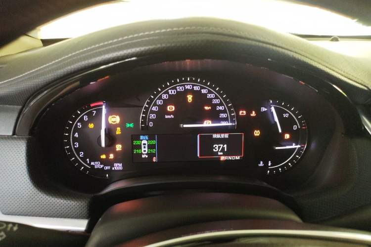 Used Cadillac XTS 2018 28T Tech Edition Instrument Cluster