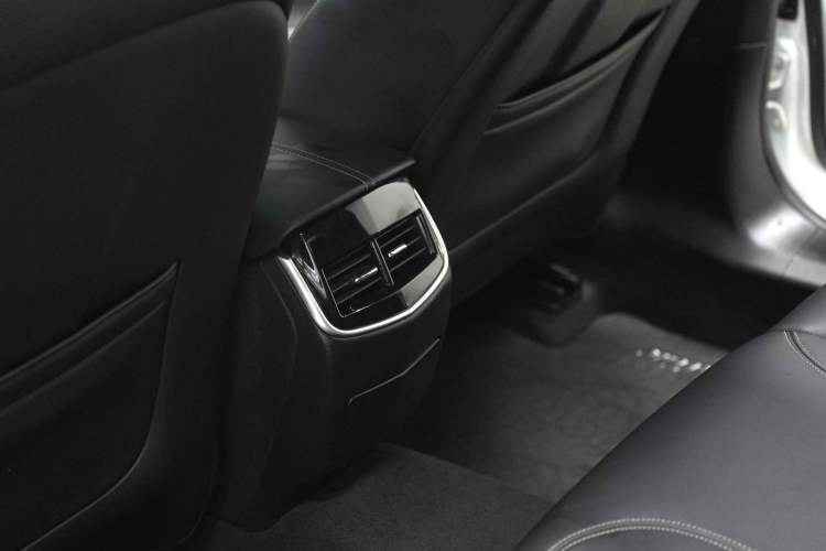 Used Cadillac XTS 2018 28T Elite Edition Interior 10