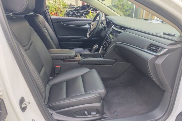 Used Cadillac XTS 2018 28T Tech Edition Interior 10