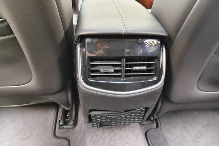 Used Cadillac XTS 2018 28T Tech Edition Interior 10