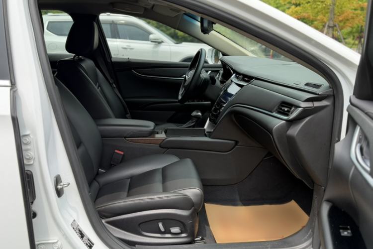 Used Cadillac XTS 2018 28T Tech Edition Interior 11
