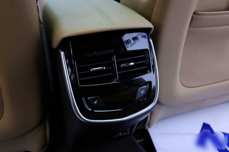 Used Cadillac XTS 2018 28T Luxury Edition Interior 12