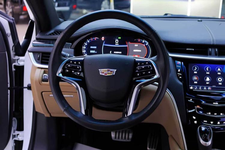 Used Cadillac XTS 2018 28T Luxury Edition Interior 15