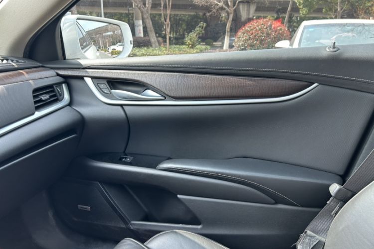 Used Cadillac XTS 2018 28T Elite Edition Interior 3