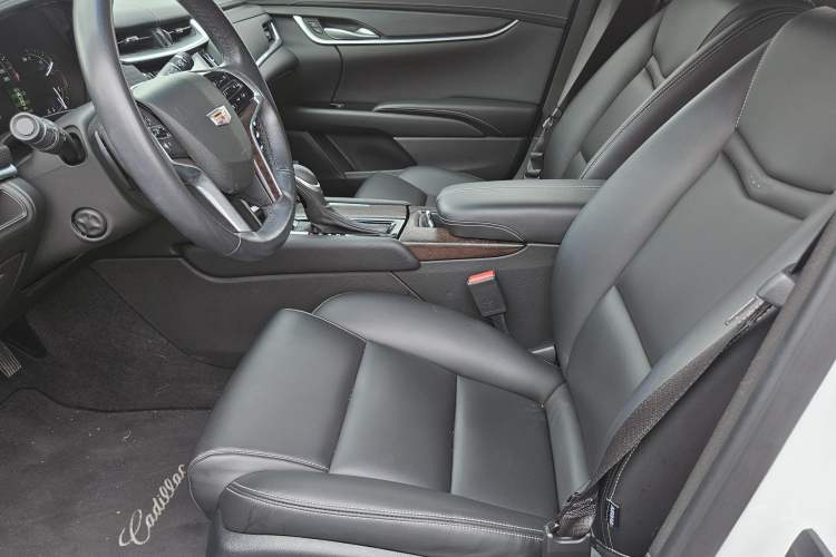 Used Cadillac XTS 2018 28T Tech Edition Interior 3
