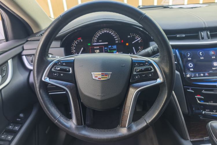 Used Cadillac XTS 2018 28T Tech Edition Interior 3