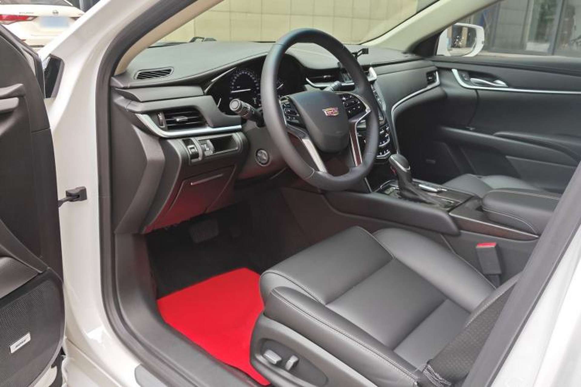 Used Cadillac XTS 2018 28T Tech Edition Interior 3