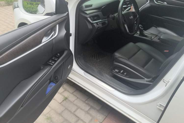 Used Cadillac XTS 2018 28T Elite Edition Interior 3