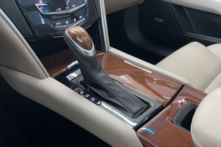 Used Cadillac XTS 2018 28T Elite Edition Interior 4