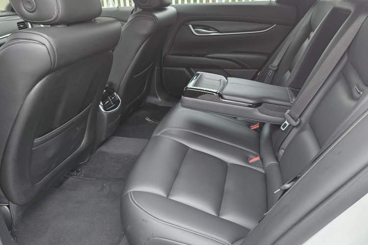 Used Cadillac XTS 2018 28T Tech Edition Interior 4