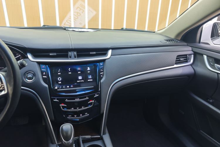 Used Cadillac XTS 2018 28T Tech Edition Interior 4