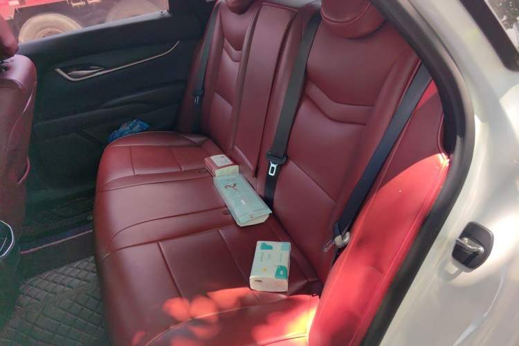 Used Cadillac XTS 2018 28T Tech Edition Interior 4