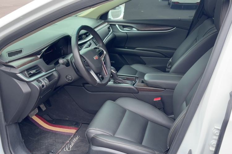 Used Cadillac XTS 2018 28T Elite Edition Interior 5
