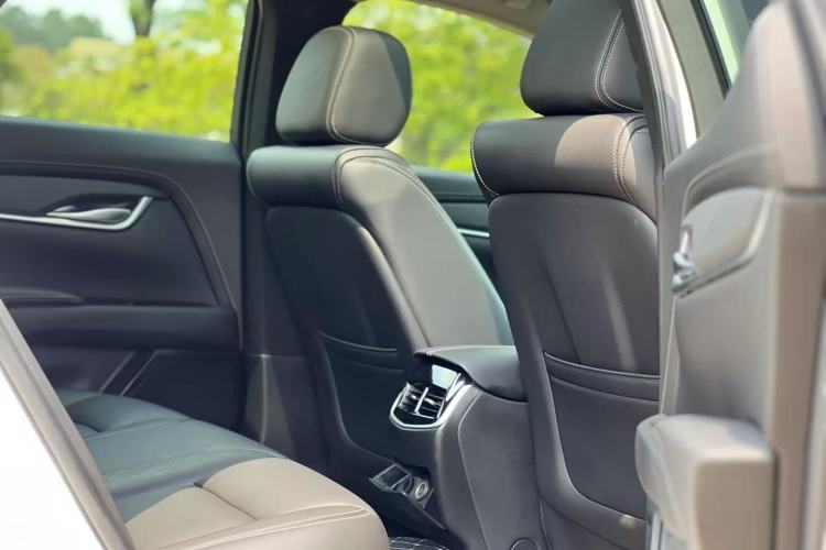 Used Cadillac XTS 2018 28T Tech Edition Interior 6