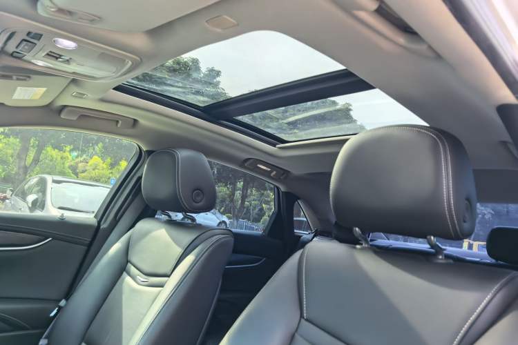 Used Cadillac XTS 2018 28T Elite Edition Interior 7