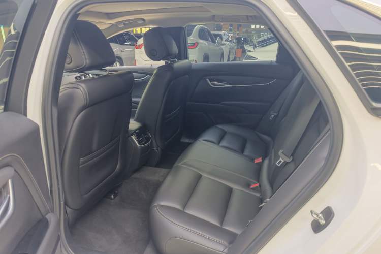Used Cadillac XTS 2018 28T Tech Edition Interior 7