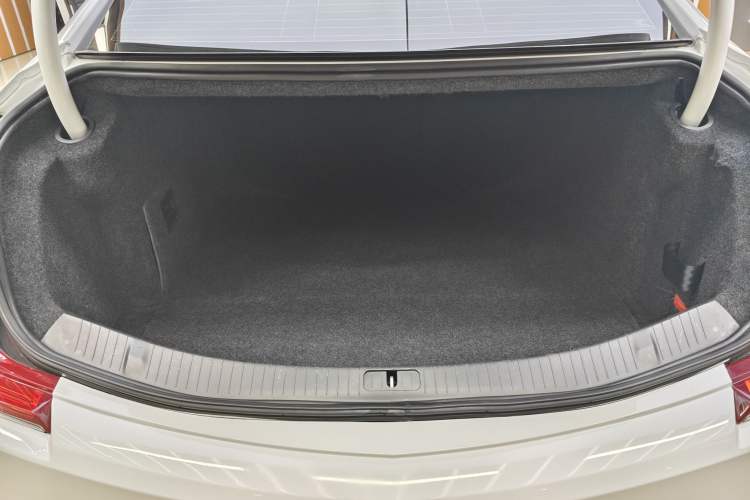 Used Cadillac XTS 2018 28T Tech Edition Interior 7