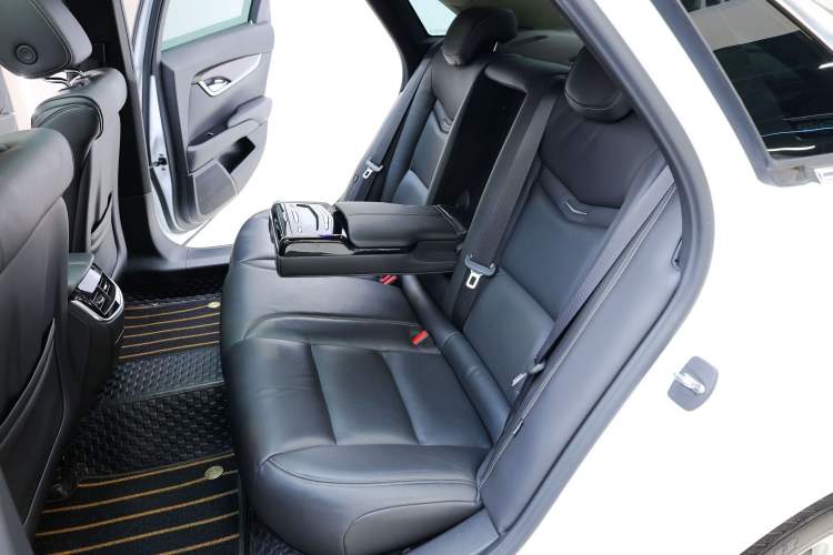 Used Cadillac XTS 2018 28T Elite Edition Interior 7