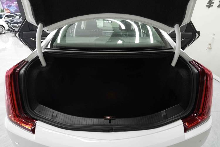Used Cadillac XTS 2018 28T Elite Edition Interior 8