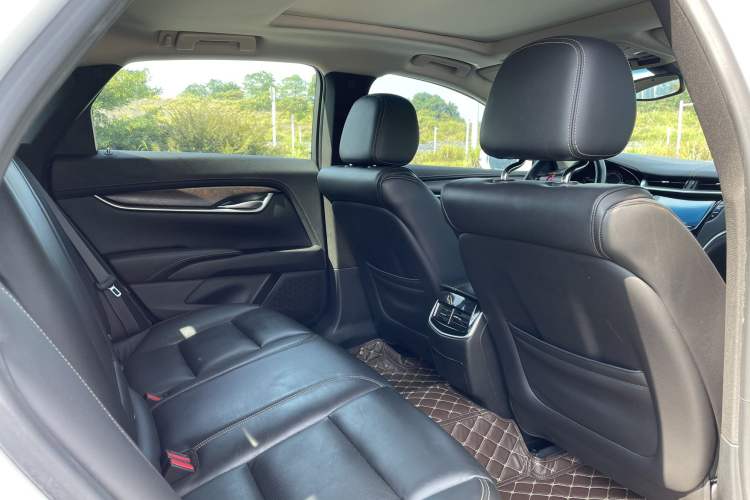Used Cadillac XTS 2018 28T Elite Edition Interior 8