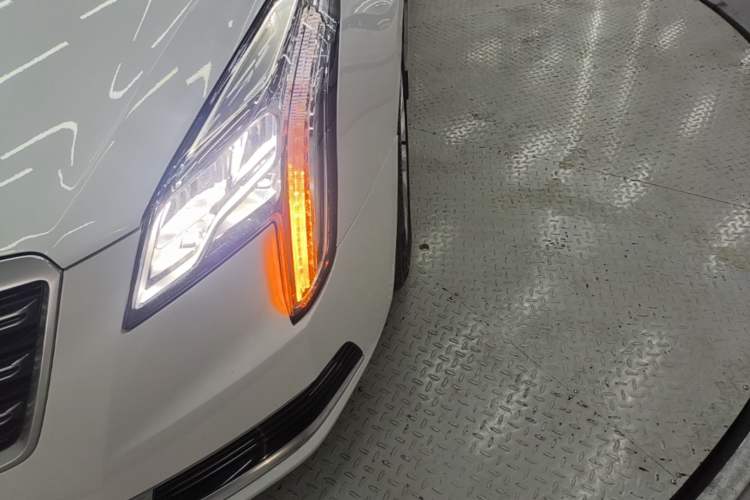 Used Cadillac XTS 2018 28T Tech Edition Left Front Headlight
