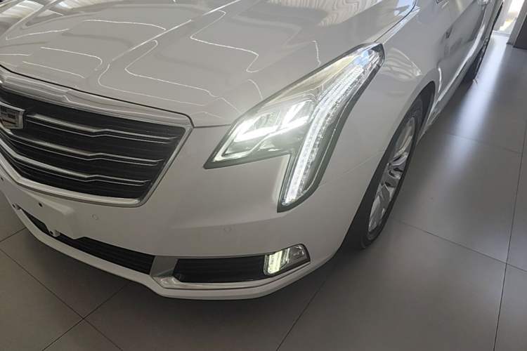 Used Cadillac XTS 2018 28T Elite Edition Left Front Headlight