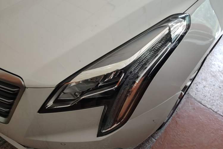 Used Cadillac XTS 2018 28T Elite Edition Left Front Headlight