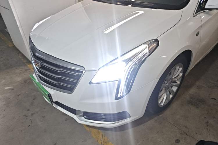 Used Cadillac XTS 2018 28T Tech Edition Left Front Headlight