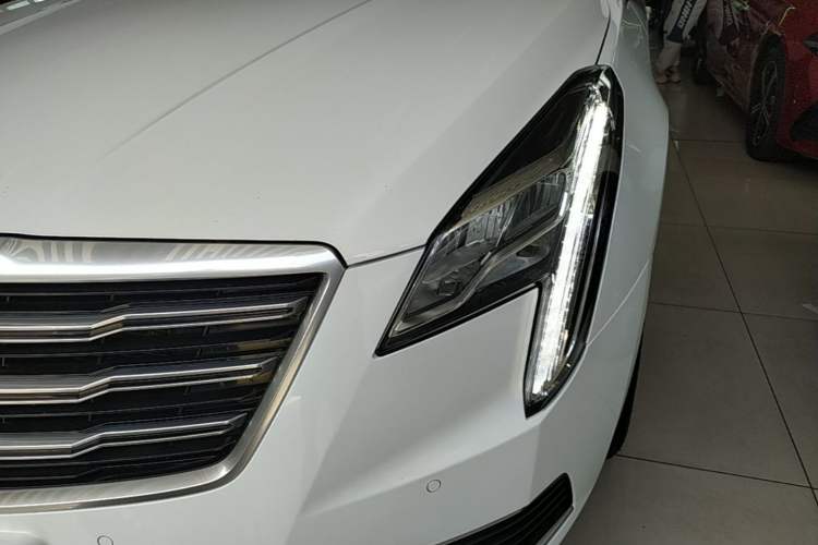 Used Cadillac XTS 2018 28T Tech Edition Left Front Headlight