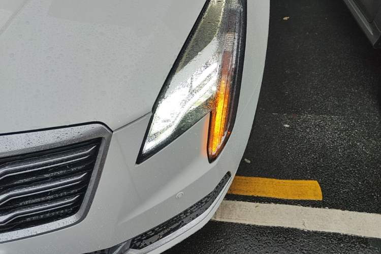 Used Cadillac XTS 2018 28T Tech Edition Left Front Headlight