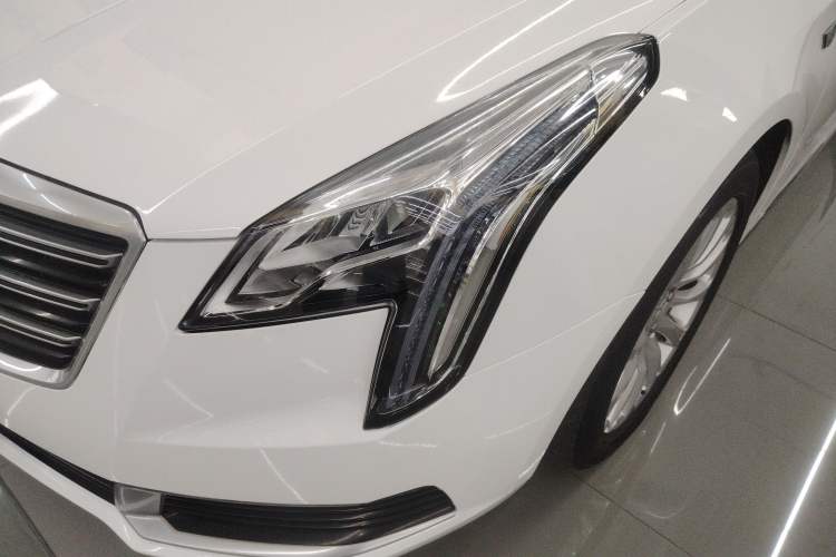 Used Cadillac XTS 2018 28T Tech Edition Left Front Headlight