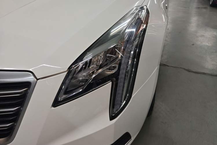 Used Cadillac XTS 2018 28T Tech Edition Left Front Headlight