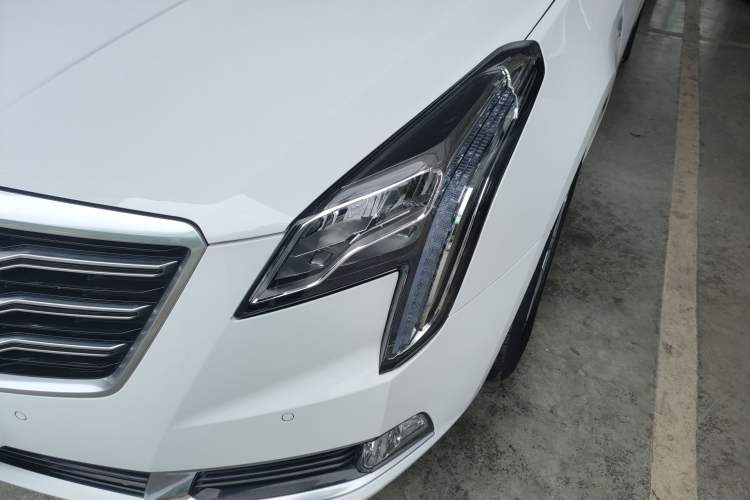 Used Cadillac XTS 2018 28T Elite Edition Left Front Headlight